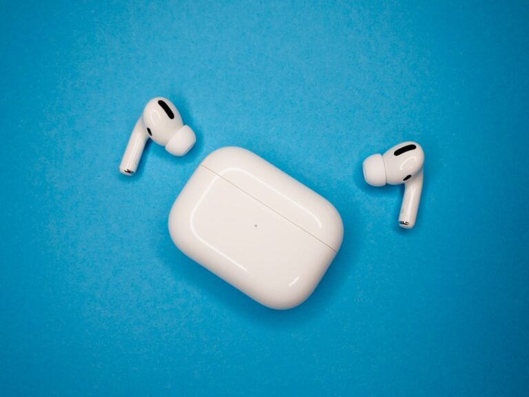 AirPods Not Connecting? 13 Ways to Fix It