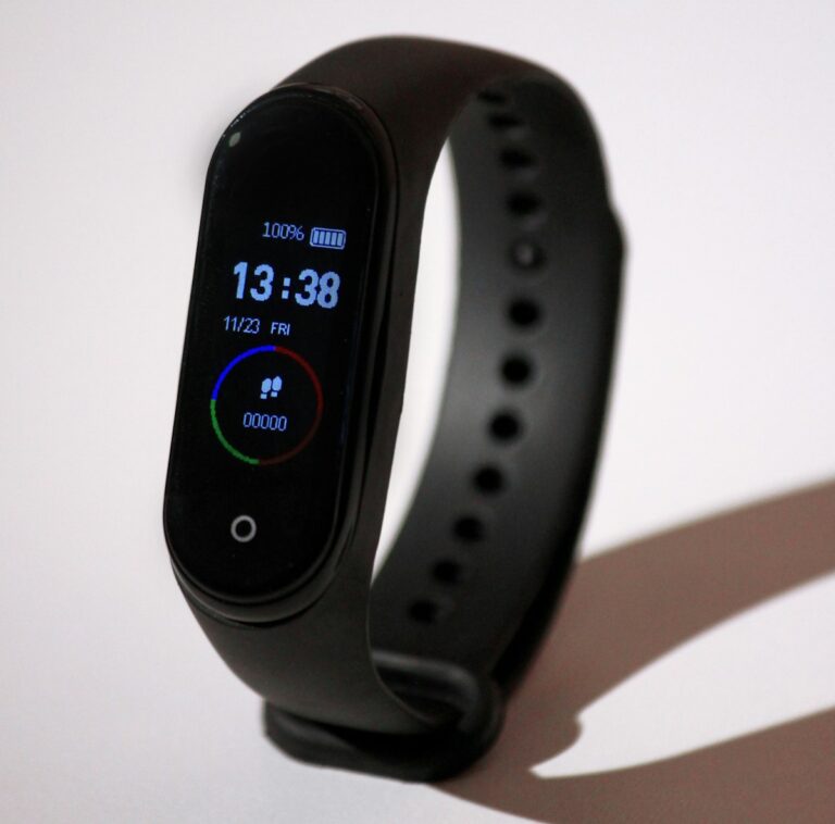Fitbit Not Syncing? 10 Quick Fixes